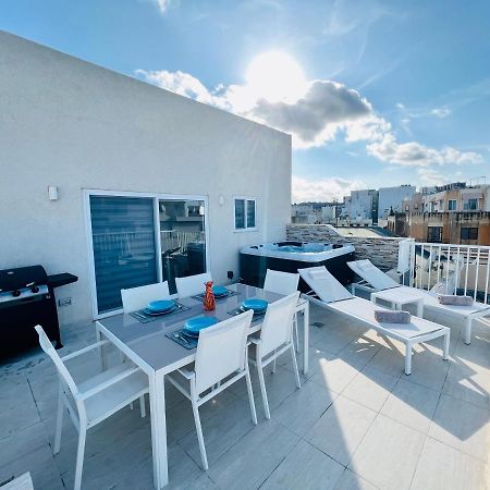 Poseidon Court Penthouse Superior Apartment St. Paul's Bay Bagian luar foto