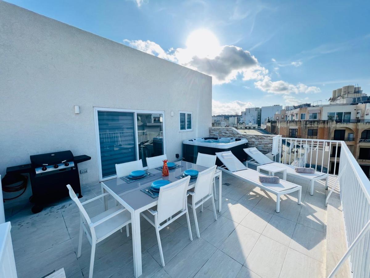 Poseidon Court Penthouse Superior Apartment St. Paul's Bay Bagian luar foto