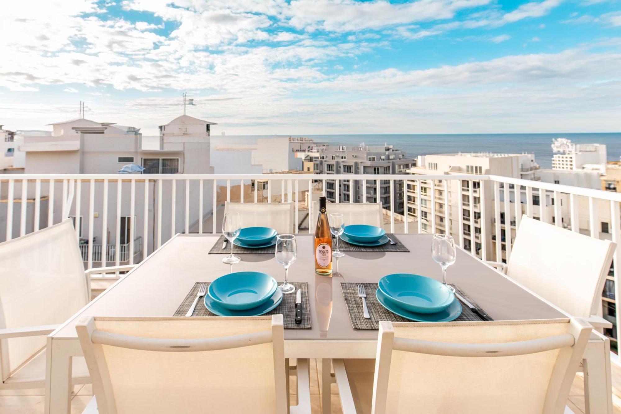 Poseidon Court Penthouse Superior Apartment St. Paul's Bay Bagian luar foto