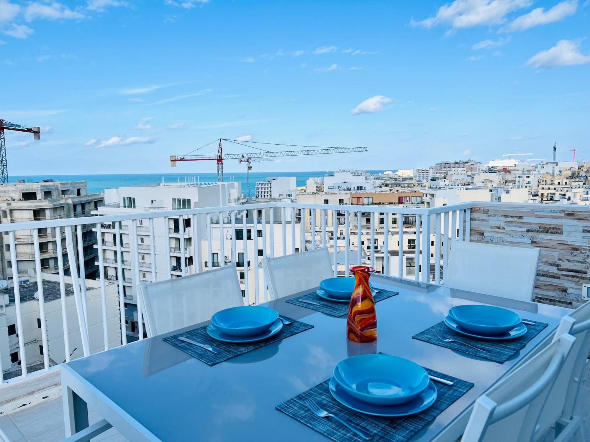 Poseidon Court Penthouse Superior Apartment St. Paul's Bay Bagian luar foto